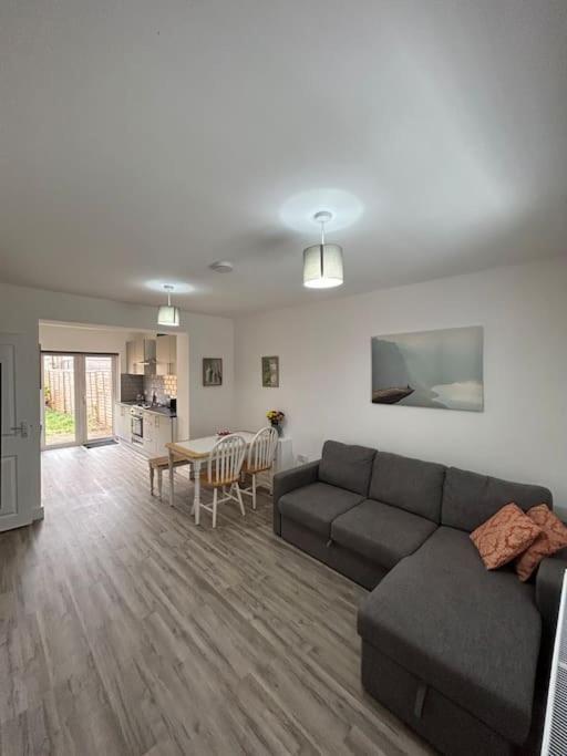 Bali Bliss Garden Flat With Parking Apartment Enfield Luaran gambar