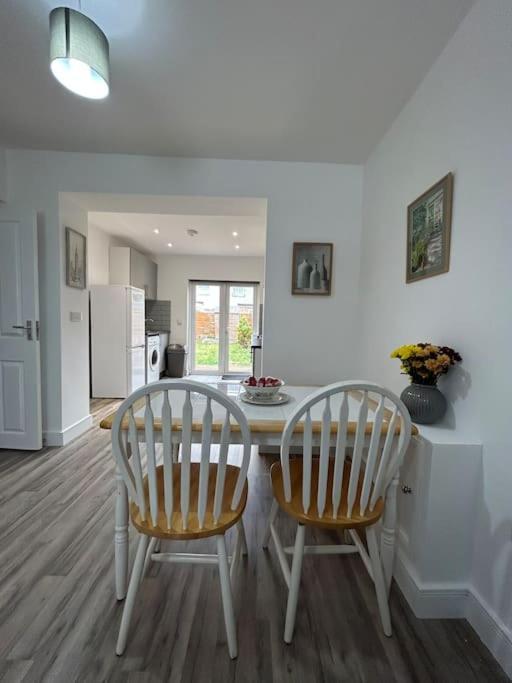 Bali Bliss Garden Flat With Parking Apartment Enfield Luaran gambar